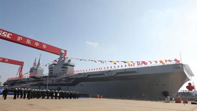 歼-15T在福建舰弹射细节公开