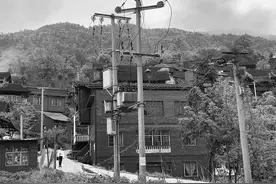 匆匆那些年：89年我在卤肉店对女厂长多望一眼，半年后跟她结婚图片