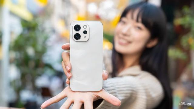 体验完vivo这台新机	，我感觉手机里的修图软件都可以卸载了