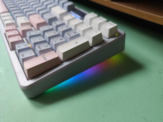 雷柏V700 DIY-98轻体验：200多的键盘，让我扔了老古董！