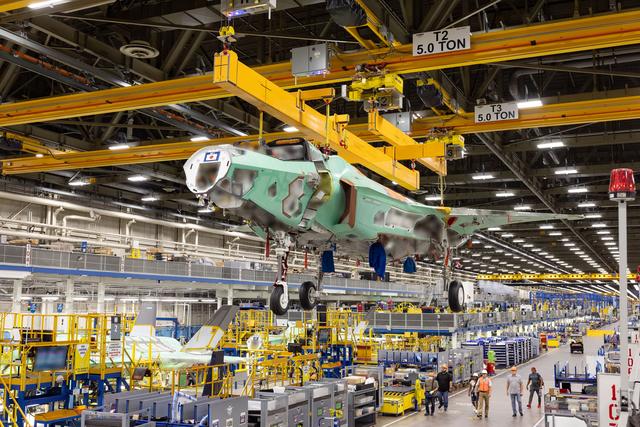 高市早苗另辟蹊径，大幅提高强军预算，我们低估了这场“阳谋”！