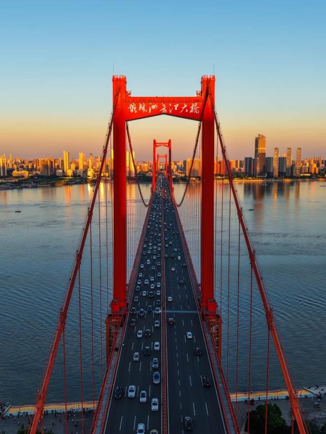 我广州人，刚从武汉回来，实在忍不住想说：对江城的5点印象