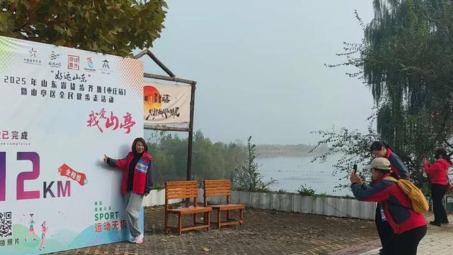 11月开门红！翼龙文旅各景区游人如炽，山水红韵承包秋日欢乐