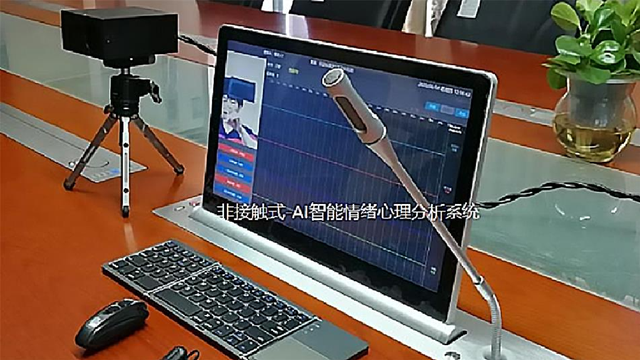 从“小甜甜”到“牛夫人”，历届数博会黑科技大盘点