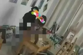 尴尬！山东高校流出1分52秒不雅视频，网友热评:太丢人了！图片