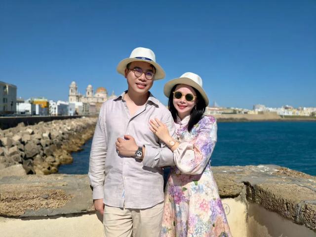 结婚第8年的“二人旅行”：西班牙古城看海、苏格兰庄园找浪漫…
