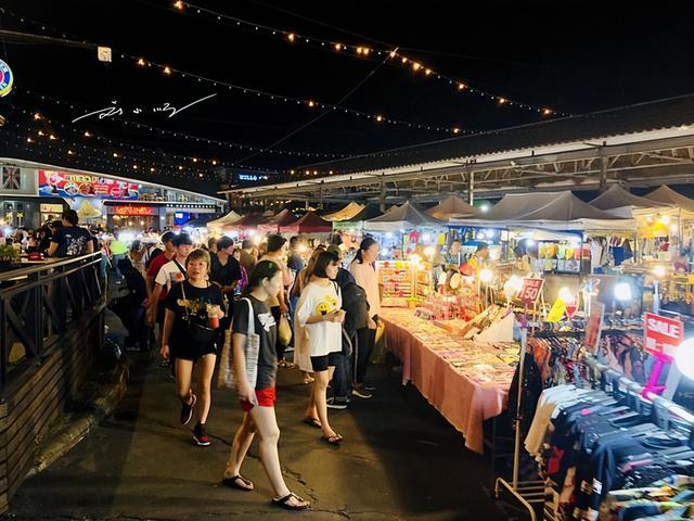游客的疑惑：泰国人为什么都不允许中国老板在泰国夜市里做生意？
