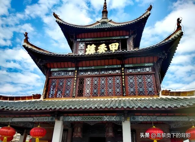 登临甲秀楼：一场穿越四百年的人文之旅