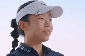 刘国梁女儿目标是2028年奥运会，八岁拿高尔夫世界冠军，赢了爸爸图片