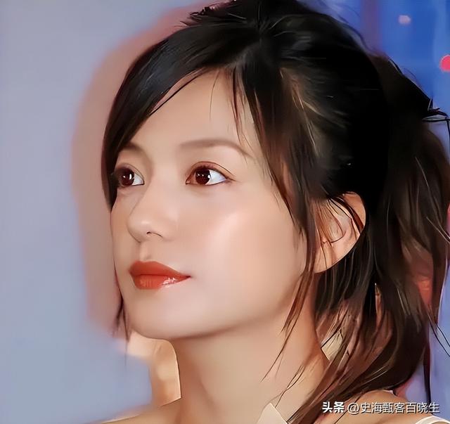 拔出萝卜带出泥！49岁赵薇近况被曝，原来圈内封杀只是冰山一角