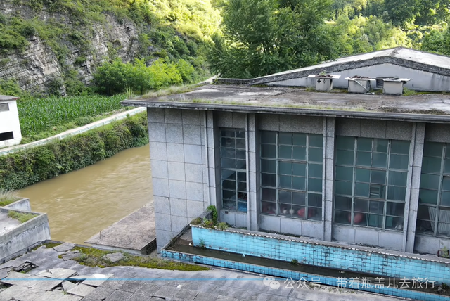 贵州大山中的“鬼城”，繁华热闹堪比县城，20年前为何上万人搬离