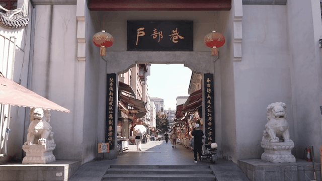 登高揽胜！她见证武汉巨变，三镇风华依然“于斯为盛”