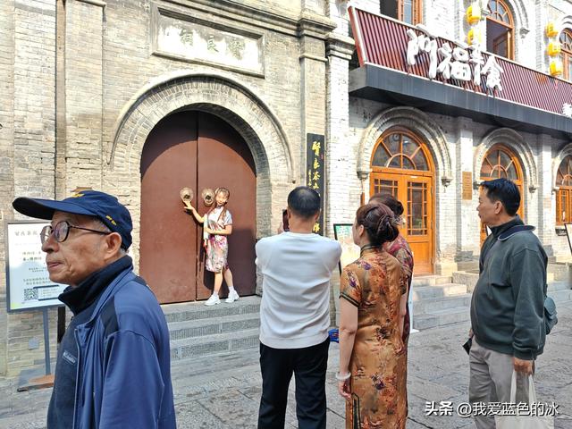 逛逛保定西大街，好像每个城市都有这么一条街