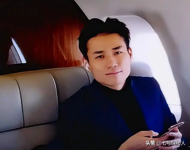 5年前，靠倒卖口罩一年赚60亿元	，住5万一夜酒店的他，如今怎样了