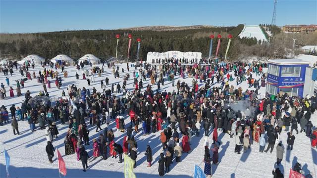 银色乌珠穆沁草原冰雪那达慕暨草原99号公路冰雪季隆重开幕