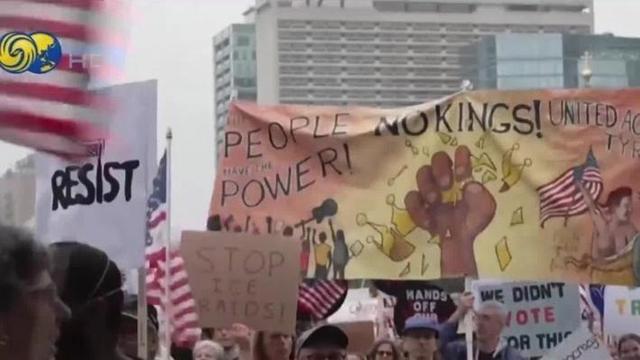 美国乱套了!全美怒吼"不要国王"，700万人抗议，特朗普回应太辣眼