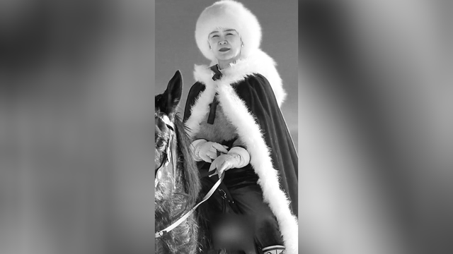 47岁贺娇龙去世！同学曝抢救过程，网友提醒成真	，此前疑早有征兆