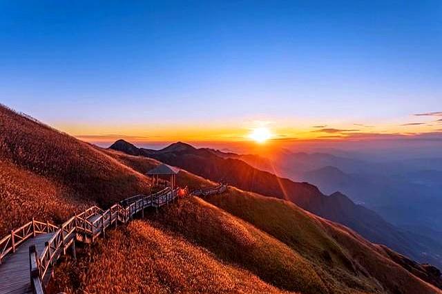 震惊！北京心理专家门诊发现：90%的人病根竞是“想太多”！