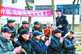 女民警“鸿雁传书” ，冷战夫妻冰释前嫌图片