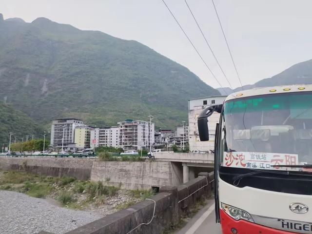 云阳沙沱，邻界巫溪