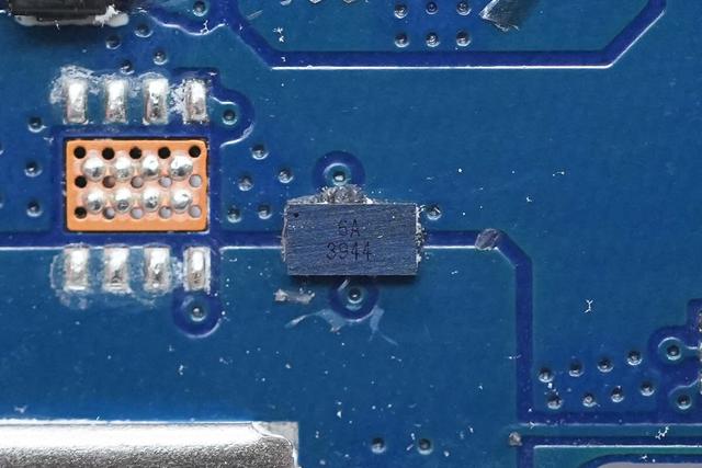 用的这家厂商电芯？老合作客户了，小米22.5W自带线充电宝拆解