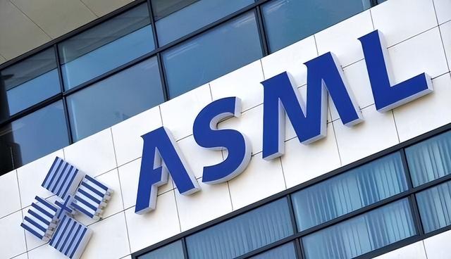 不可思议！突破芯片围堵的竟然是山寨光刻机，美国收紧限制也徒劳