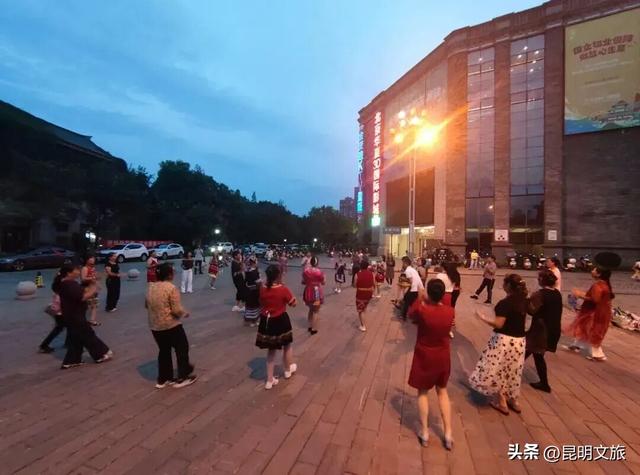 国庆充电选昆明丨超500项活动嗨玩不重样，一起买买鲜花看看云