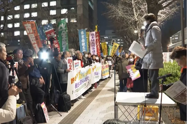 硬扛俩月后日本不行了，中方第四波制裁开始	，高市想见中方领导人