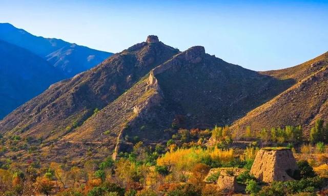 秋季自驾长城1号旅游公路，景美人少，景点免费，快来看看吧！