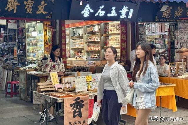 漫步书院门 感受千年墨香