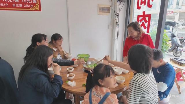 花江峡谷大桥：激活区域经济发展 重塑小镇繁华