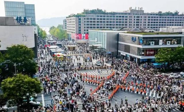 游客不买账了？国庆假期旅游形势大变，各大景点纷纷投入改革