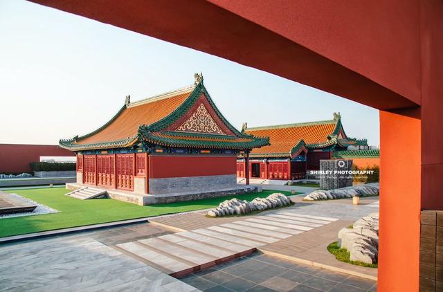 32年前一场大火，北京地标商圈传奇就此陨落，重建后热闹喧嚣不再