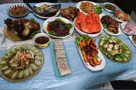 除夕年夜饭，记得：2鱼不上桌，3事不能做，尊重老传统，吉庆有余图片