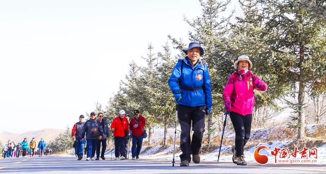 陇拍客丨肃南初冬 千人徒步强体魄