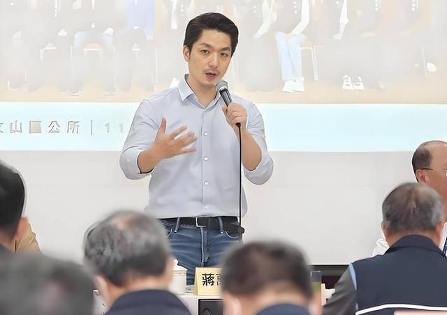 蒋万安再次亮明立场，坚持反对两岸统一，郑丽文也让中国人寒心了