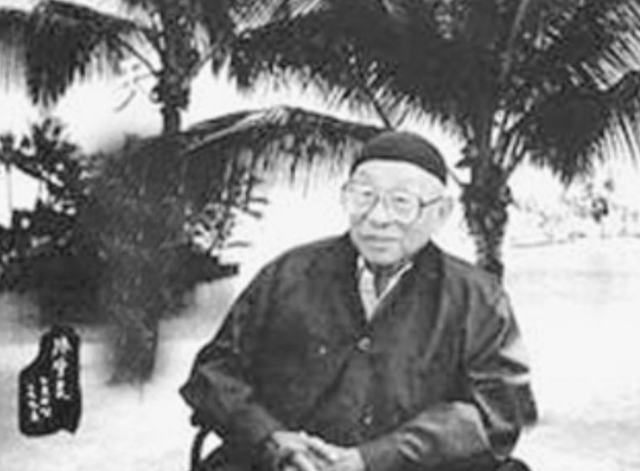 75年，老蒋去世，临终前说出为何不放张学良，张学良听了泪如雨下