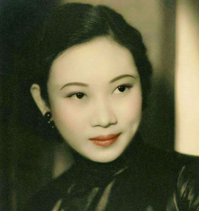 戴笠与胡蝶的真实影像，胡蝶美艳摄人心魄，戴笠面容冷峻不怒自威