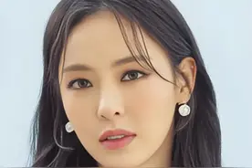 “九头身美女”李多熙 逆天大长腿 网友：到脚有三万里长图片