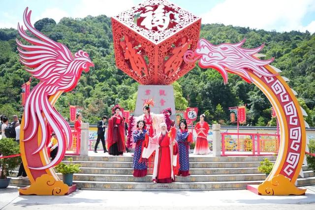 第六届观音山姻缘节能玩能互动，牵红线、抢绣球，游客直呼太上头
