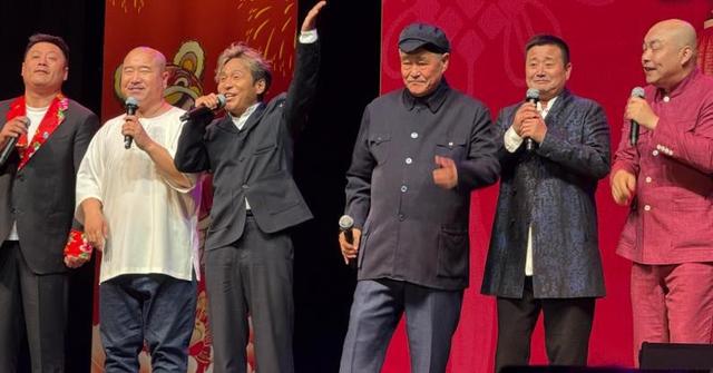 大衣哥跳楼身亡	、赵本山灵堂、宋佳知三当三，造谣的越来越离谱了