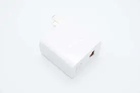 国产供应链全面崛起，华为88W全能充电器拆解图片