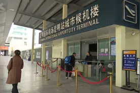 不出高铁站，直接办理值机托运！直达机场，省时省钱图片