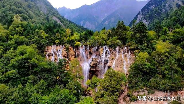 四川平替九寨沟的宝藏小城，藏着川西所有秘境奇景，你知道它吗？
