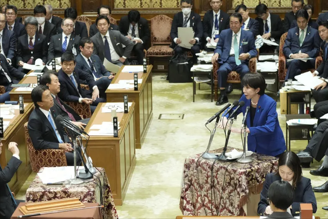 硬扛俩月后日本不行了，中方第四波制裁开始，高市想见中方领导人