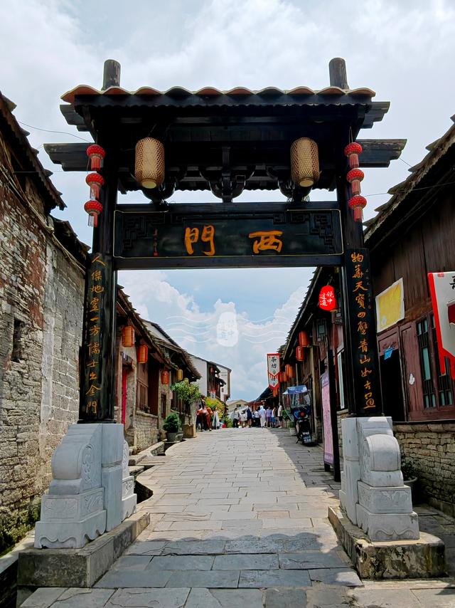青石映江南，屯堡忆千年——旧州古镇行记