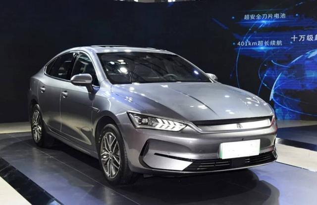 充电方式影响续航？实测对比快充慢充，结果出乎意料！