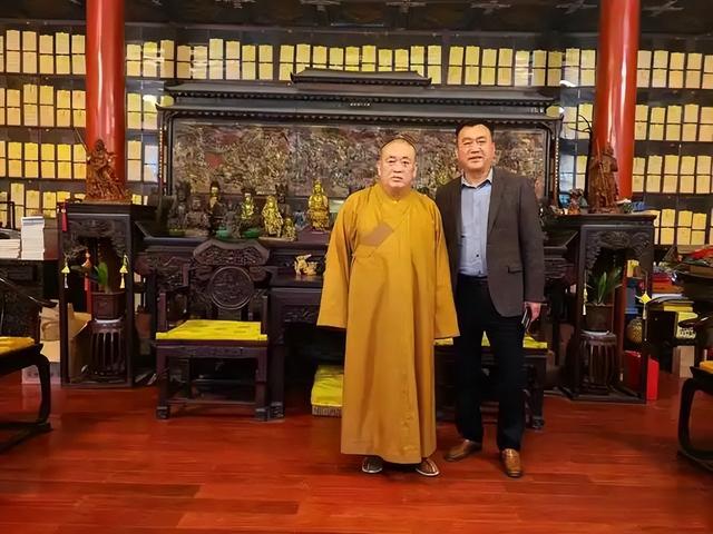 不查不知道一查吓一跳，掌管少林寺38年的释永信，私下到底多享受