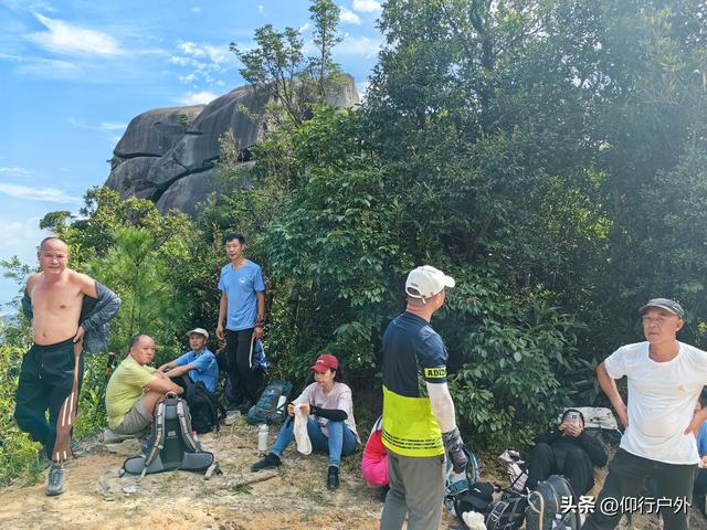 揭西猴面石徒步登山