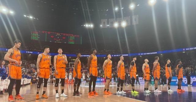 CBA最新排名：北京3连胜冲上第1 广东领衔5队全胜 上海爆冷输球